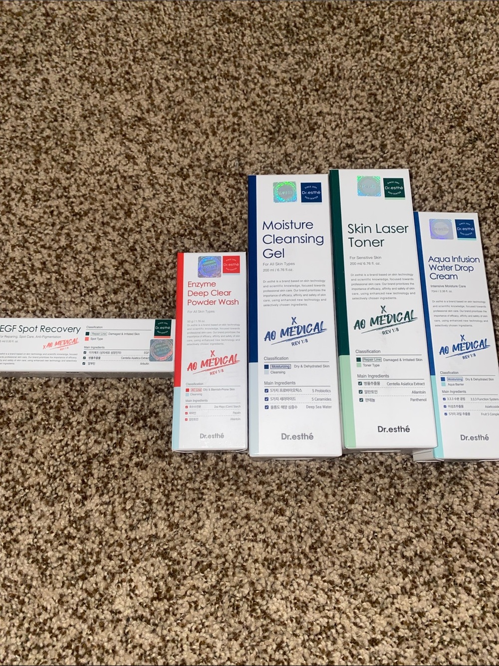 Dr.esthé AO Medical Skincare Set - White with Blue & Green Accents